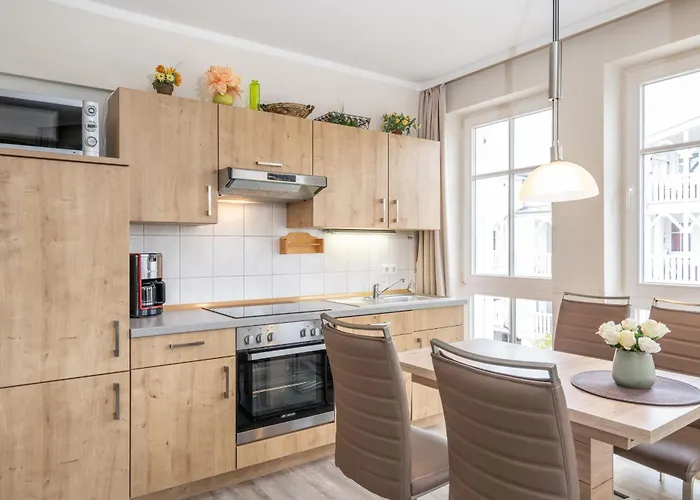 Apartment 405, Seepark *